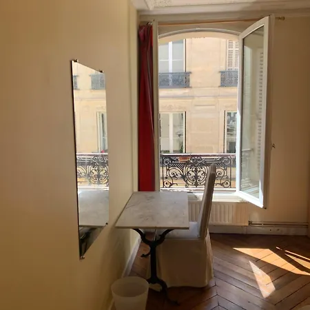 Apartment Chaleureux 3 Pieces Haussmanien Au Coeur Du Quartier Latin Paris