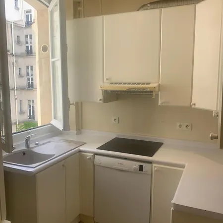 Chaleureux 3 Pieces Haussmanien Au Coeur Du Quartier Latin *