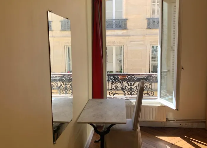 Lägenhet Chaleureux 3 Pieces Haussmanien Au Coeur Du Quartier Latin Paris
